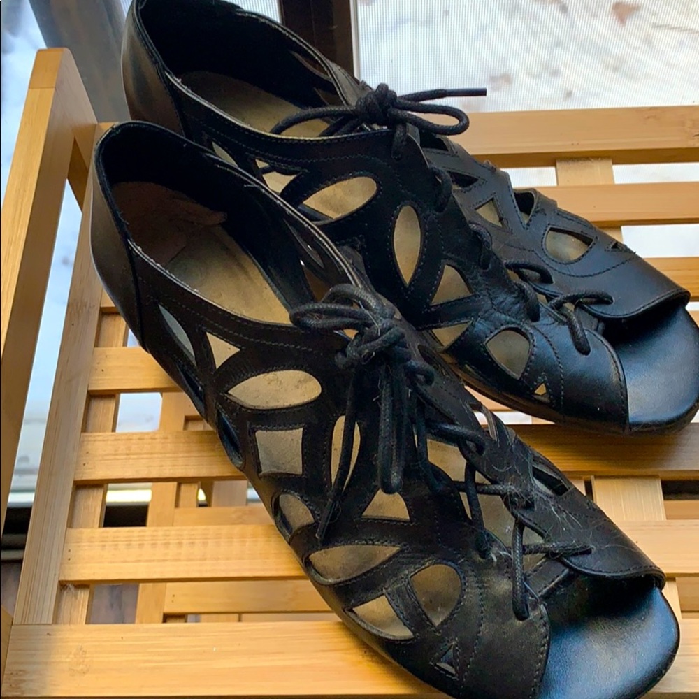 Bella Vita Heels